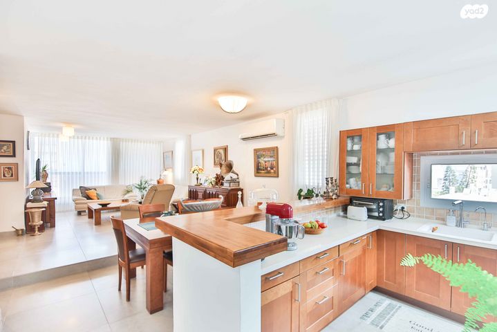 דירה, שדרות ז'בוטינסקי, נתניה