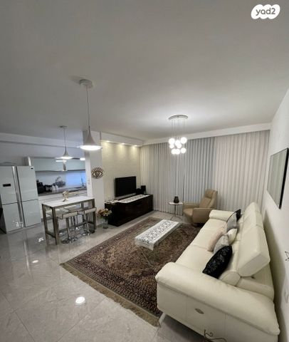 דירה, קיבוץ גלויות 14, רסקו ב', חולון