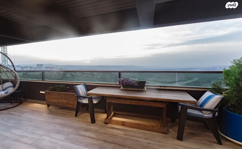 גג/ פנטהאוז, העלייה, בית שמש