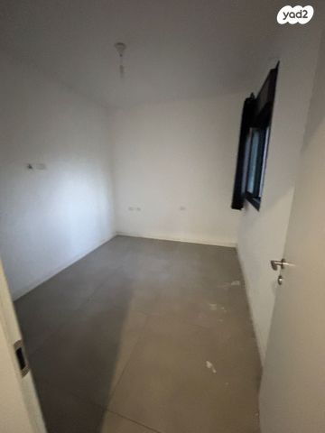 גג/ פנטהאוז, דרך עכו חיפה 150, מרכז העיר, סביניה, הוותיקה, קרית ביאליק