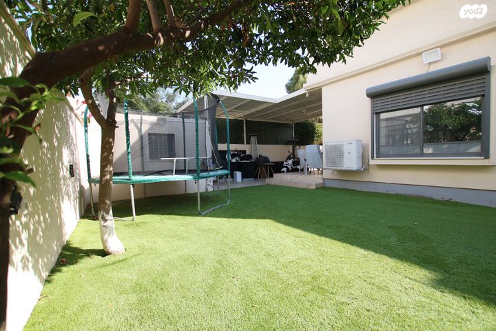 דו משפחתי, ורד, מוצקין הותיקה, קרית מוצקין