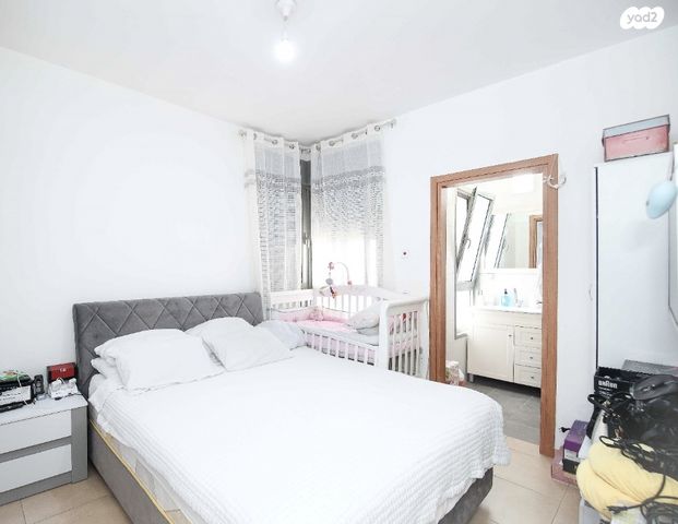 דירה, חטיבת גולני, אחוזת דניה, חדרה