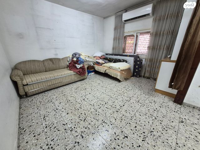 דירת גן, אחדות, פתח תקווה