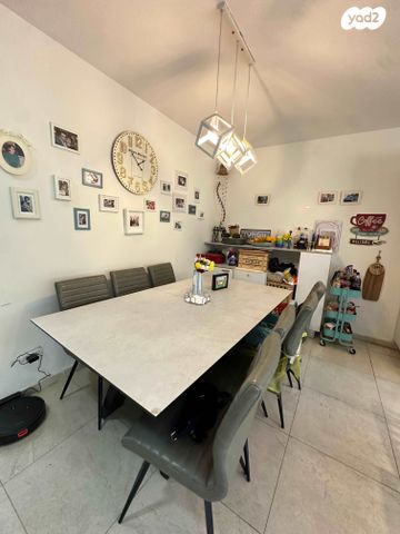 דופלקס, מודיעין מכבים רעות