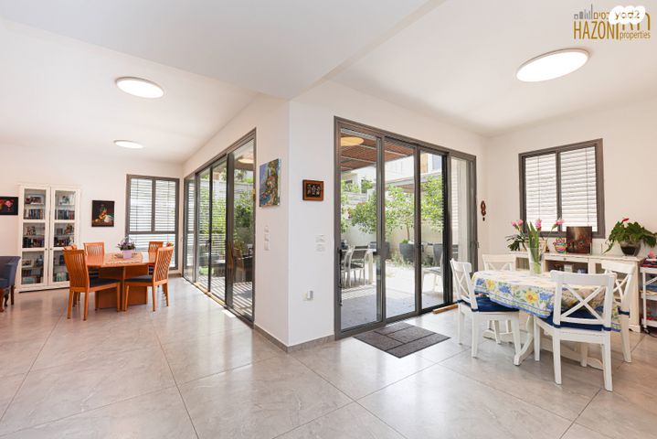 דו משפחתי, פרדס משותף, רעננה