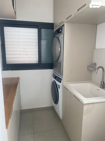 גג/ פנטהאוז, יצחק שמיר 9, נווה שרון / שער העיר, נתיבות