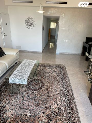 דירה, קיבוץ גלויות 14, רסקו ב', חולון