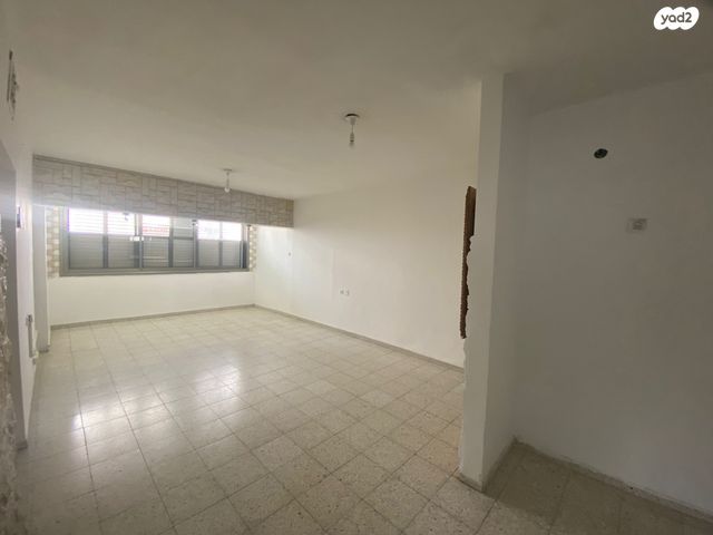 דירה, האיילון 9, גני יער, לוד