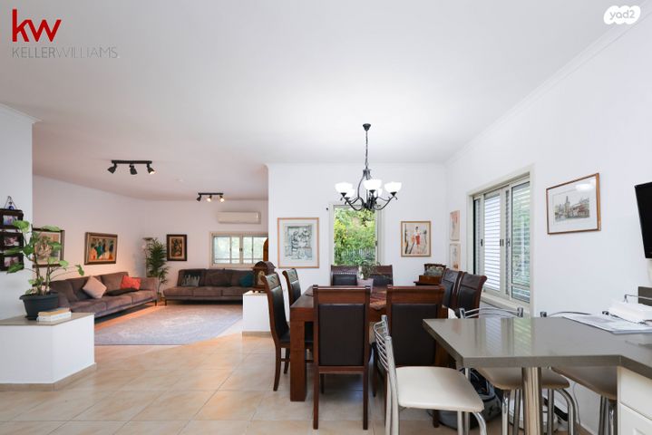 דו משפחתי, פרדס משותף, רעננה