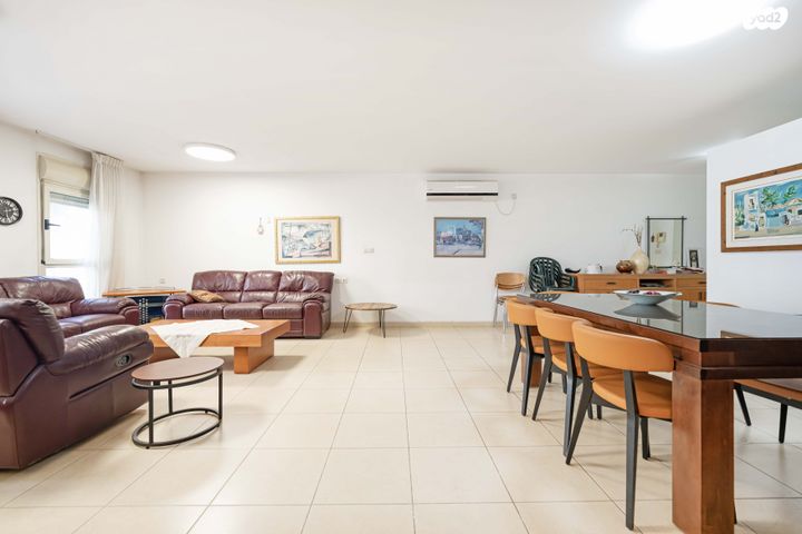 דירה, שמעון בן צבי 30, שטח 9, גבעתיים