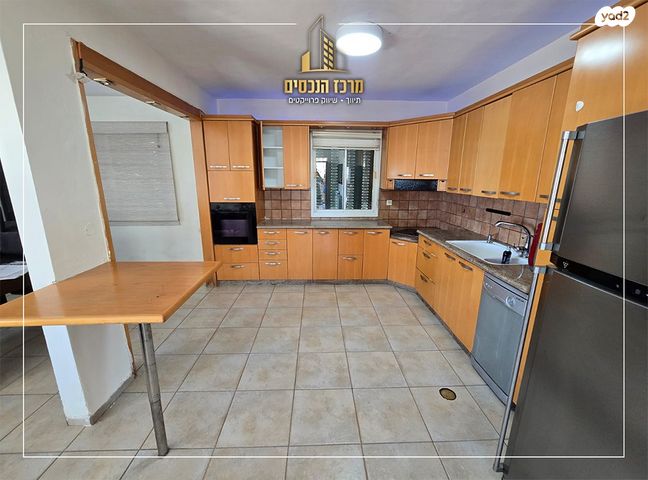 נחום אהרנפלד 