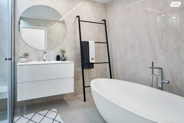 גג/ פנטהאוז, ניסים אלוני, צמרות איילון, פארק צמרת, תל אביב יפו