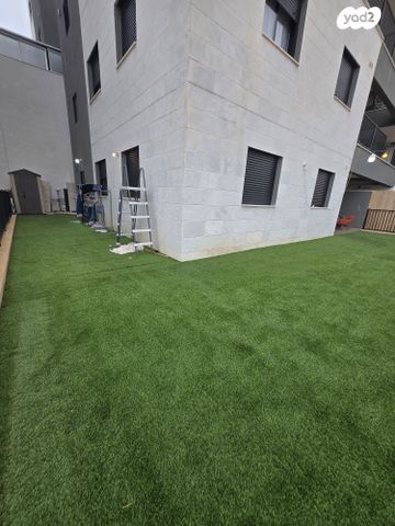 דירת גן, בית אריה / עופרים