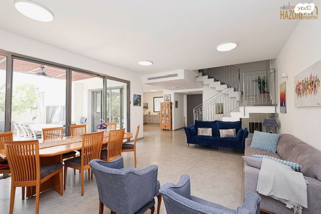 דו משפחתי, פרדס משותף, רעננה