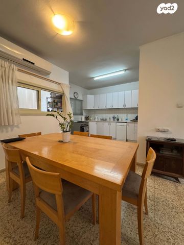 דירה, הרצל 62, מרכז, כפר סבא