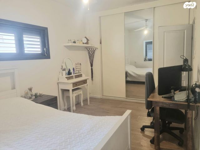 דירה, ארלוזורוב, כפר סבא