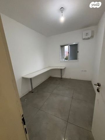 גג/ פנטהאוז, דרך עכו חיפה 150, מרכז העיר, סביניה, הוותיקה, קרית ביאליק