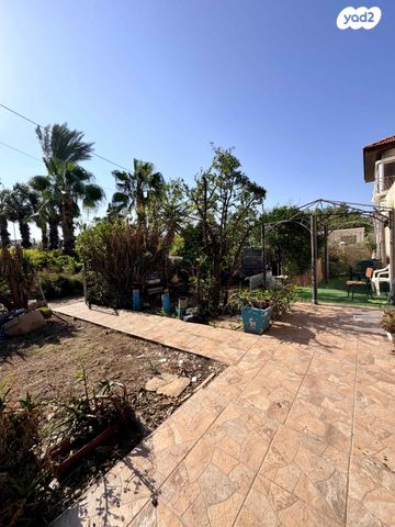 דירת גן, עכו