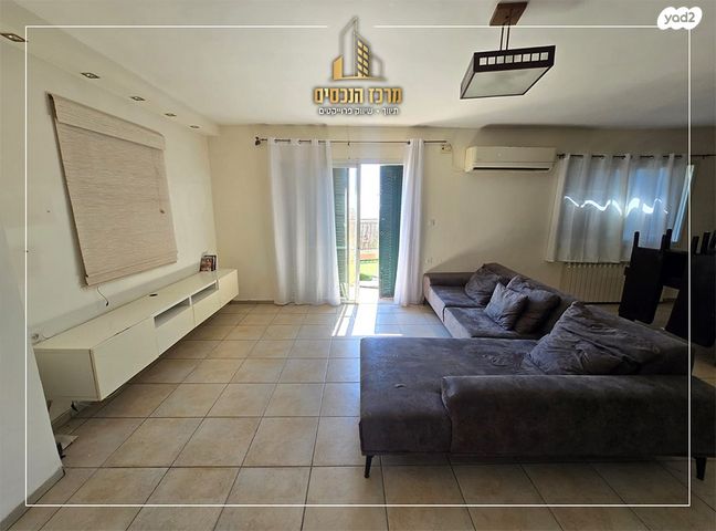 נחום אהרנפלד 