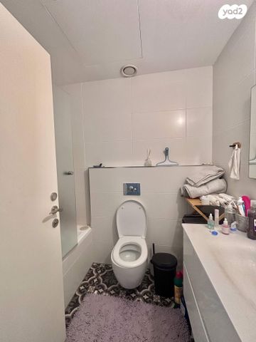 דירה, גרציאני יצחק, גני שרונה, קרית הממשלה, תל אביב יפו