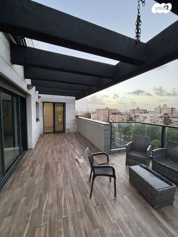 גג/ פנטהאוז, דרך עכו חיפה 150, מרכז העיר, סביניה, הוותיקה, קרית ביאליק