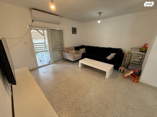 דירת גן, תקומה, קרית מנחם בגין, נתיבות