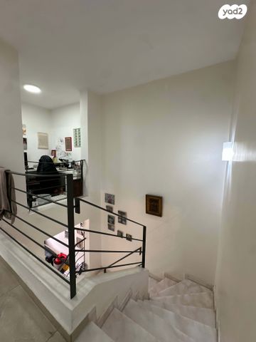 דופלקס, מודיעין מכבים רעות