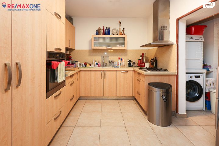 דירה, הרצל 67, קרית ספיר, כפר סבא