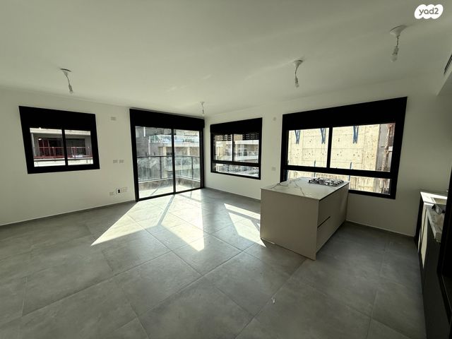 הרצליה הירוקה, נווה עובד