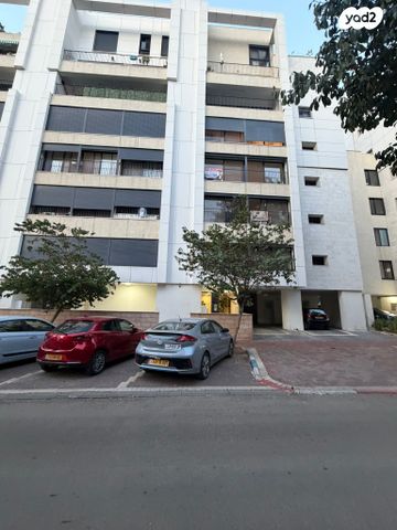 דירה, ארלוזורוב, כפר סבא