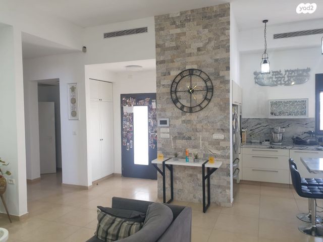 בית פרטי/ קוטג', הצבר, צלפון