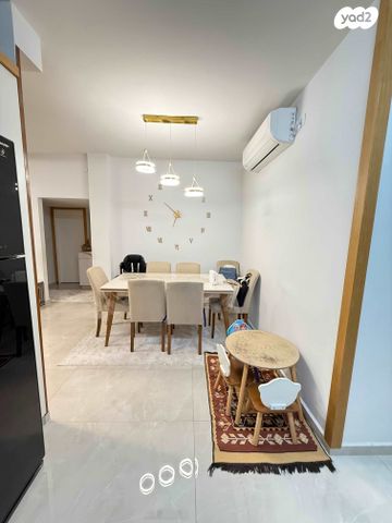 דירה, מרדכי אנילביץ', מרכז העיר, עכו