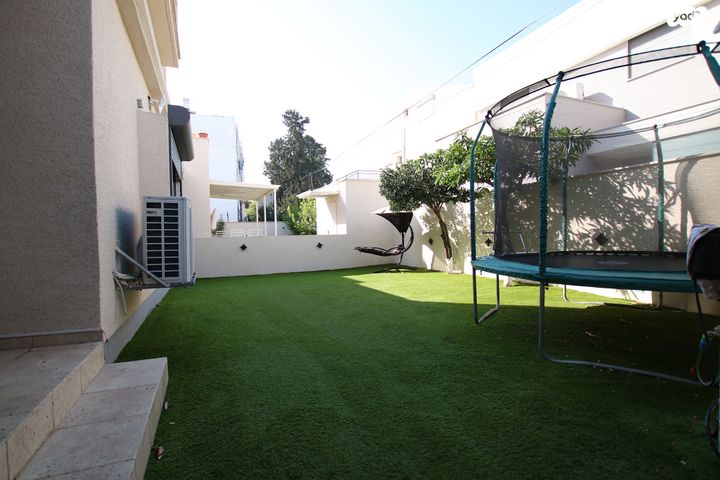 דו משפחתי, ורד, מוצקין הותיקה, קרית מוצקין