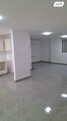 דירה, בית וגן 5, קרית מנחם בגין, נתיבות