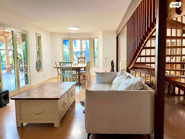 בית פרטי/ קוטג', שכונת ותיקים, אבן יהודה