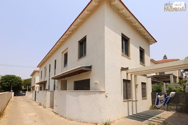 דו משפחתי, פרדס משותף, רעננה