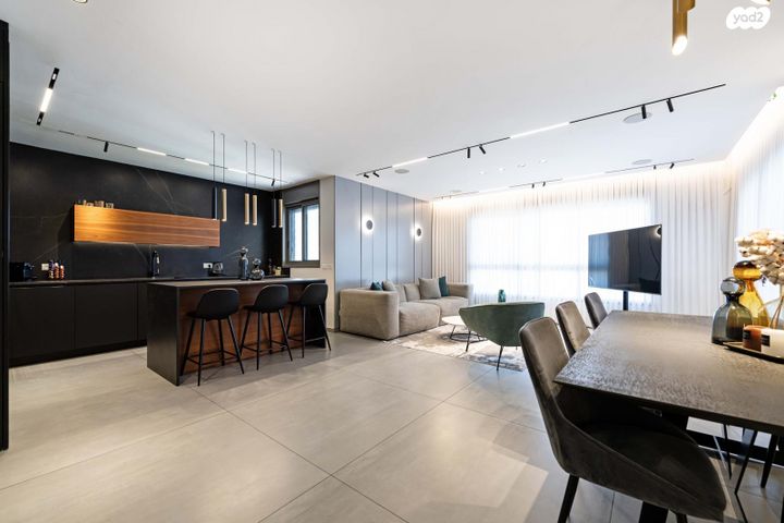 דירה, שושנה דמארי, קרית אילון, חולון