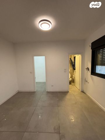 גג/ פנטהאוז, דרך עכו חיפה 150, מרכז העיר, סביניה, הוותיקה, קרית ביאליק