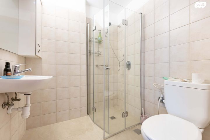 דירה, שמעון בן צבי 30, שטח 9, גבעתיים