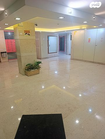 דירה, נווה אלון, ב' / צפון מערב העיר, רחובות