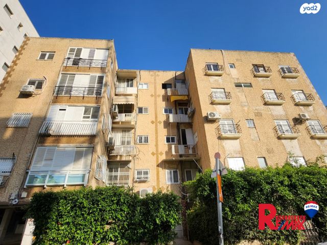 ז'בוטינסקי 17