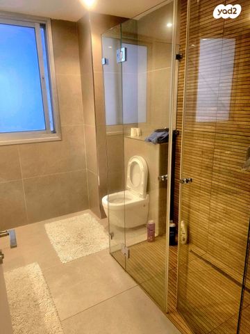 דירה, גבעת אולגה, חדרה