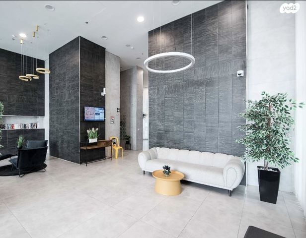 דירה, חטיבת גולני, אחוזת דניה, חדרה