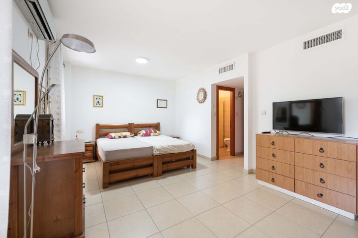 דירה, שמעון בן צבי 30, שטח 9, גבעתיים