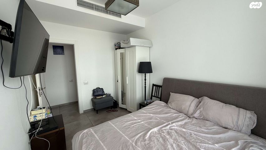 דירה, גרציאני יצחק, גני שרונה, קרית הממשלה, תל אביב יפו