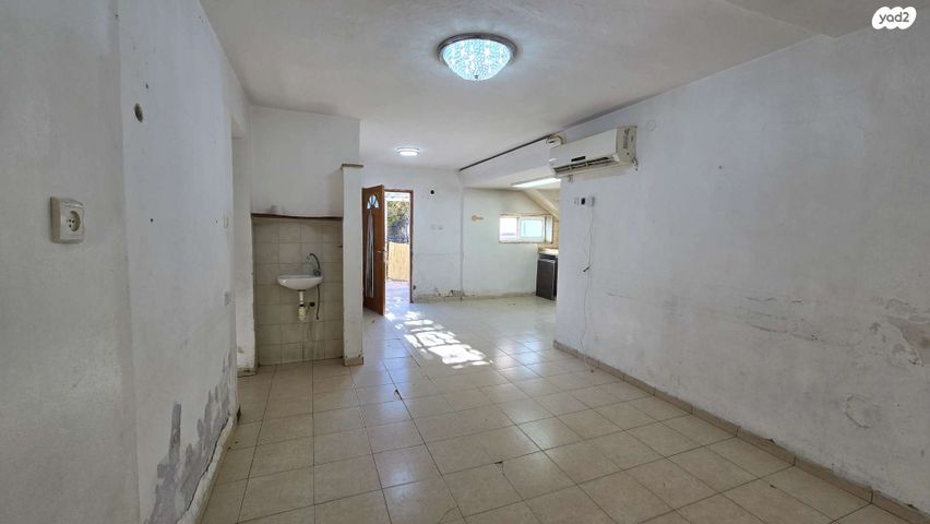 דירת גן, השבעה, בן גוריון כנען, צפת