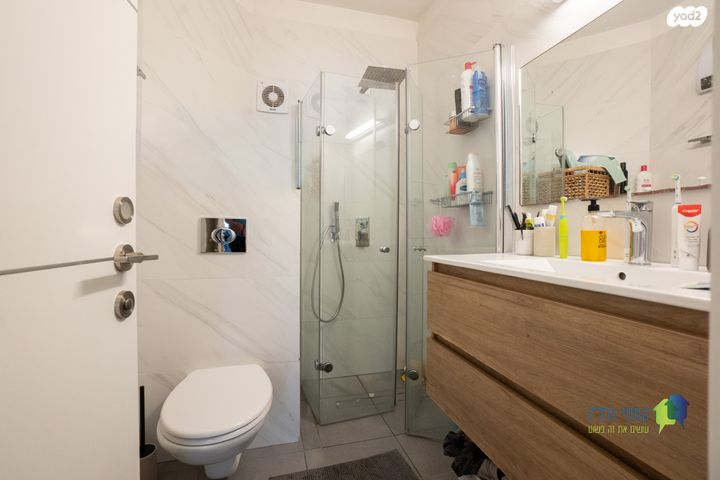 דירה, צלילי חנינא, ניר אביב, תל אביב יפו