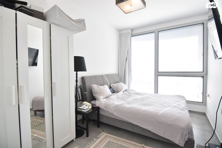 דירה, גרציאני יצחק, גני שרונה, קרית הממשלה, תל אביב יפו