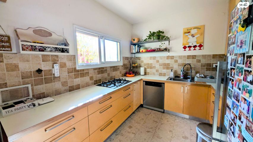 בית פרטי/ קוטג', מזכרת בתיה