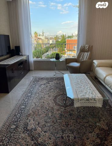 דירה, קיבוץ גלויות 14, רסקו ב', חולון